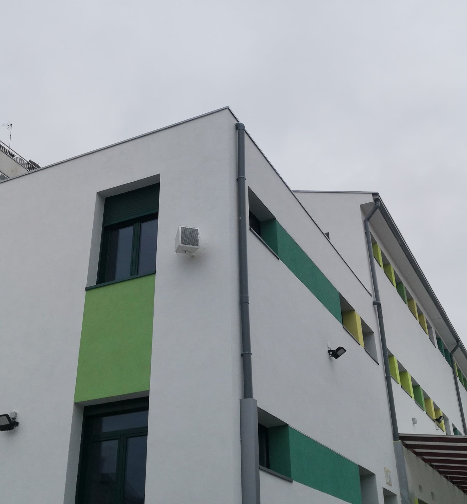 Megafonía para colegios en A Coruña